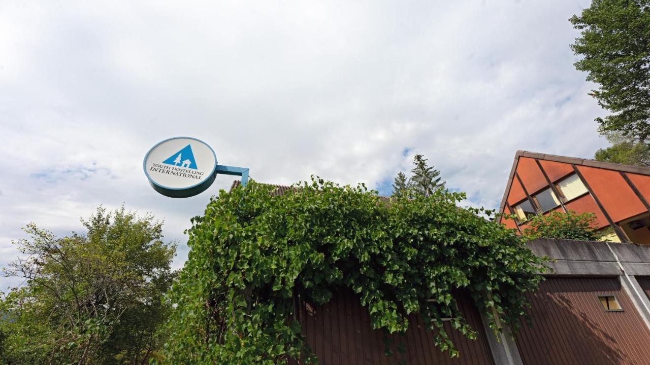 Delemont Youth Hostel Bagian luar foto